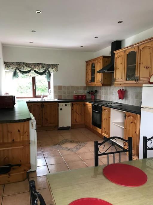 Castlegregory-Seaside 2 Bedroomed Cottage מראה חיצוני תמונה